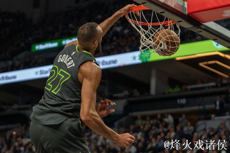 为所欲为！森林狼官推：戈贝尔今天完成了8次扣篮